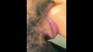 ASMR 舌头他妈的性玩偶响亮的喷出声音