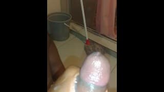 上班前显示一点精液