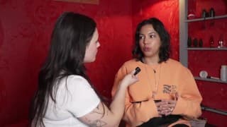 网红 Maria Ludovicaa 展示如何拍摄女同性恋场景